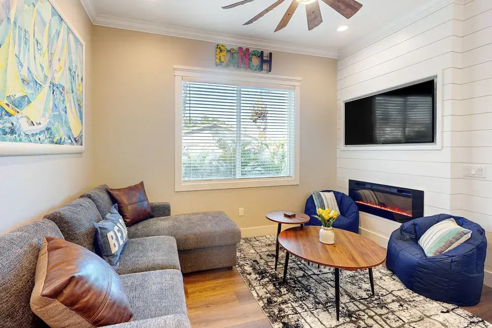 2BR Home w/ Horses, Close to Beach