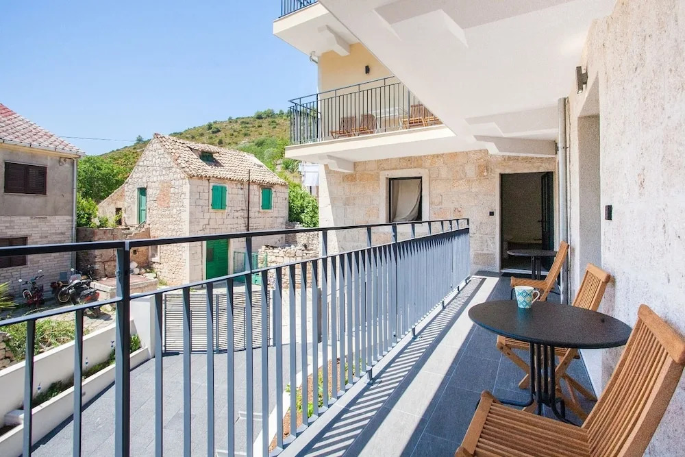 Bella Vista Suites