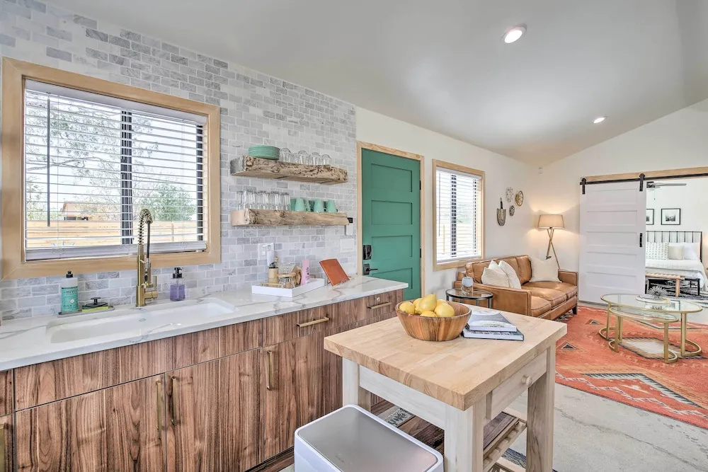 Modern Joshua Tree Bungalow With Fire Pit & Bbq!