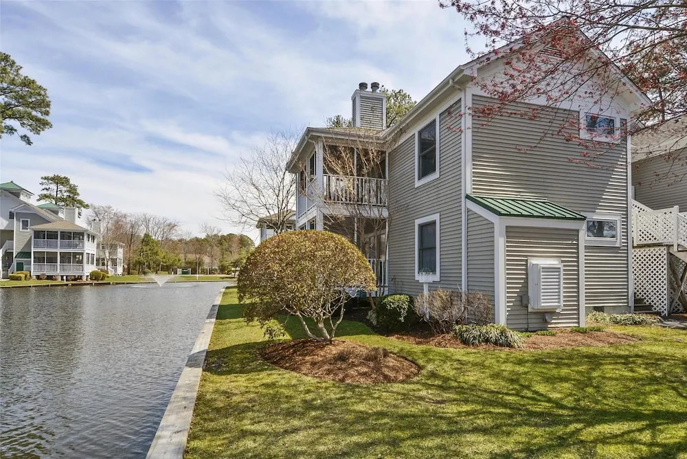 Sea Colony W 11008 Evergreen by Long & Foster