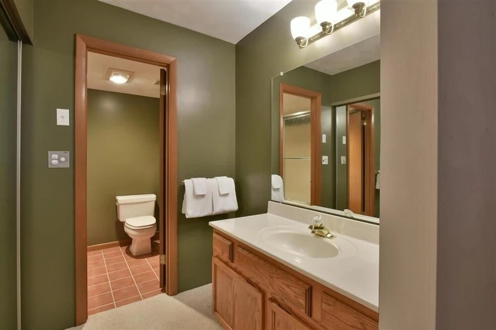 Seven Springs Sunridge 3 BR Condo, Sleeps 10! by RedAwning