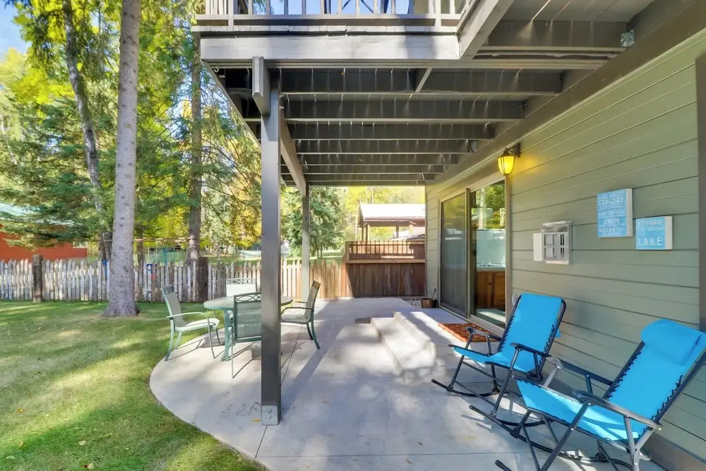 5 Mi to Whitefish Resort: Getaway w/ Shared Patio