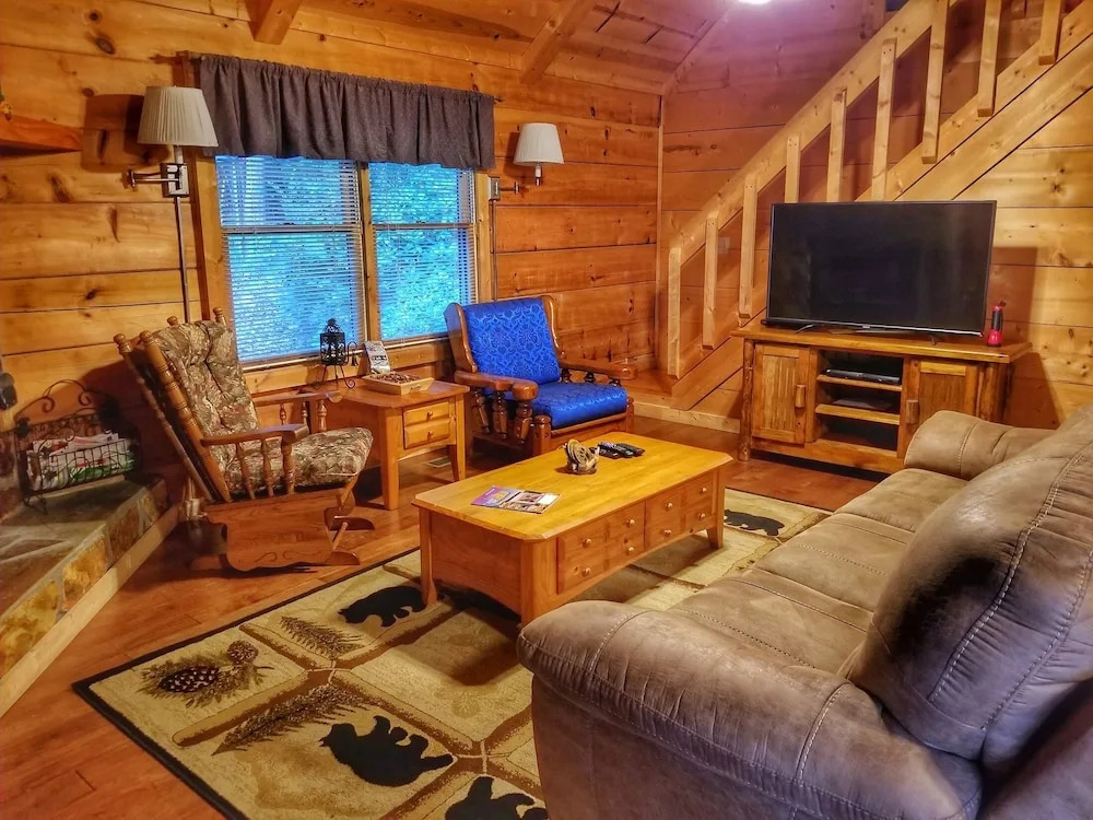 Trail`s End- Blue Ridge, GA