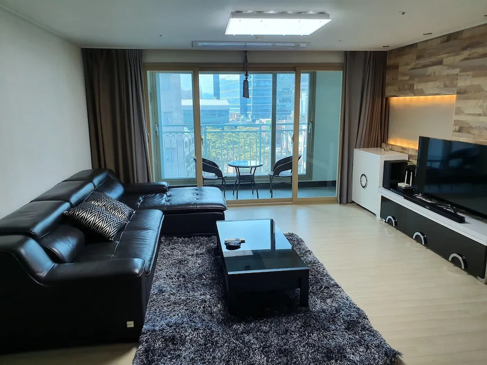 Home Fourest Residence Hotel Okpo