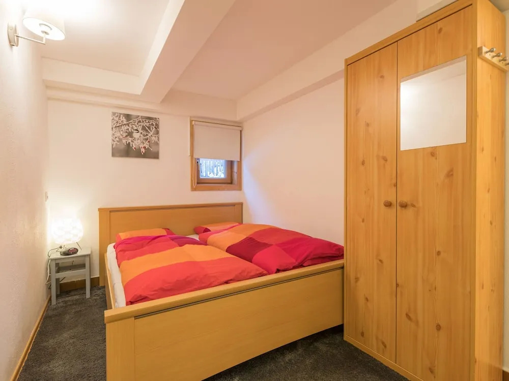 Spacious Chalet With Terrace, Fireplace, Ski Storage, Garden