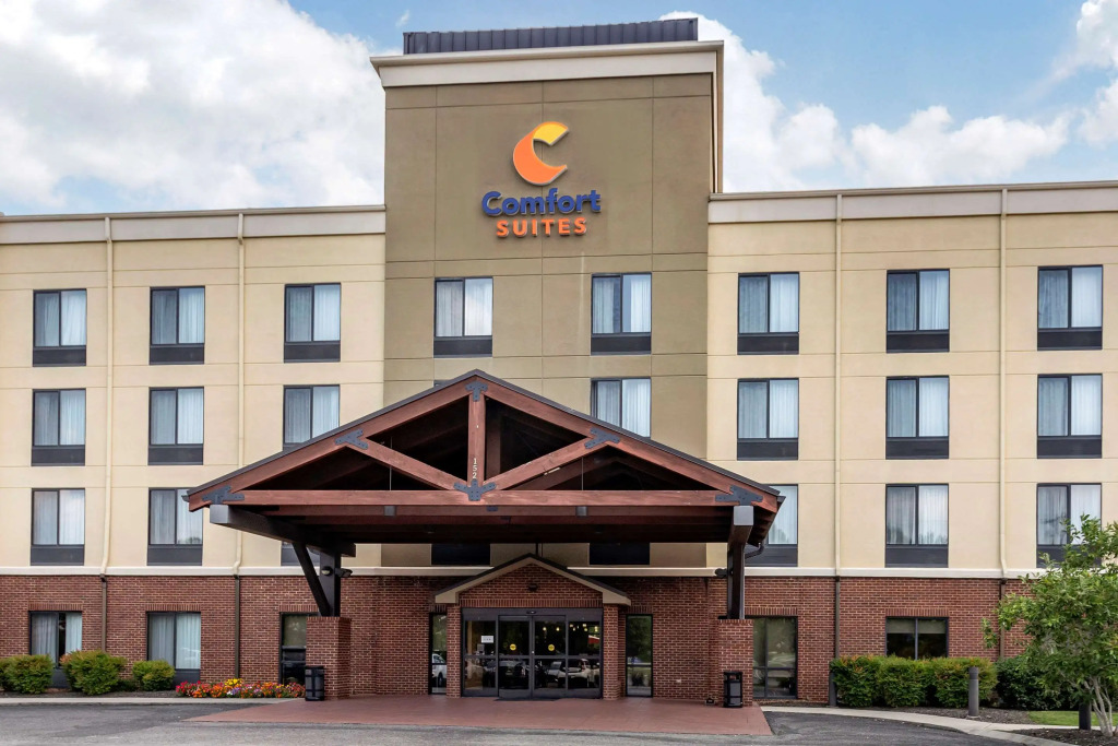 Comfort Suites Manchester near Arnold AFB