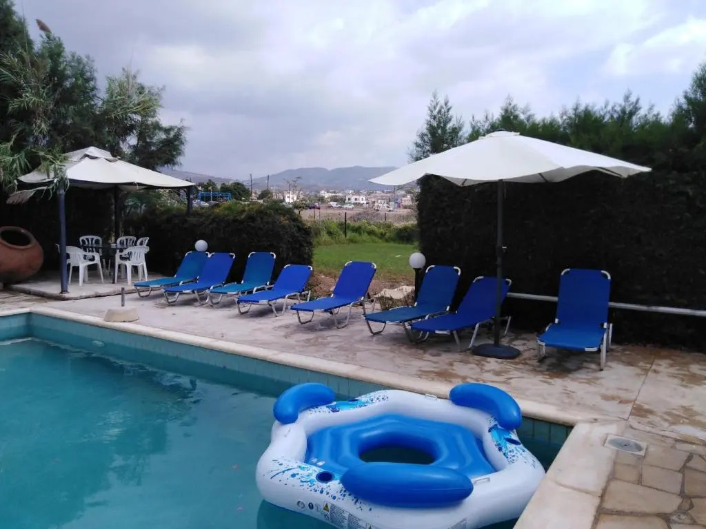 Lovely six Bedroom Villa in Coral Bay