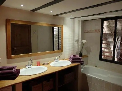 Appartement sur les quais de la Sorgue
