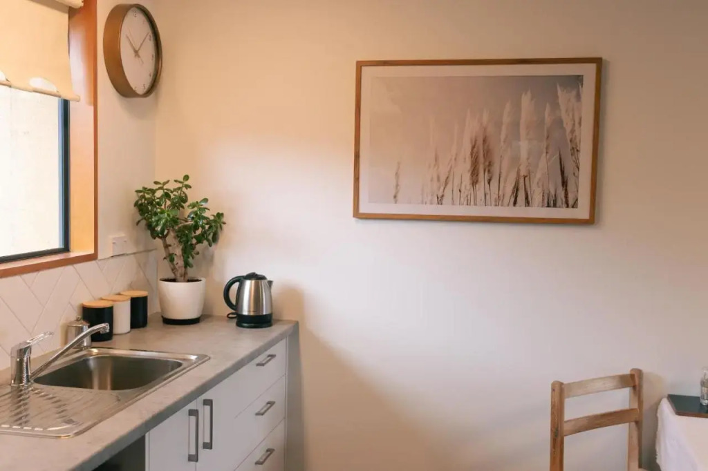 Wanaka Lake Studio (New) (Adults Only)