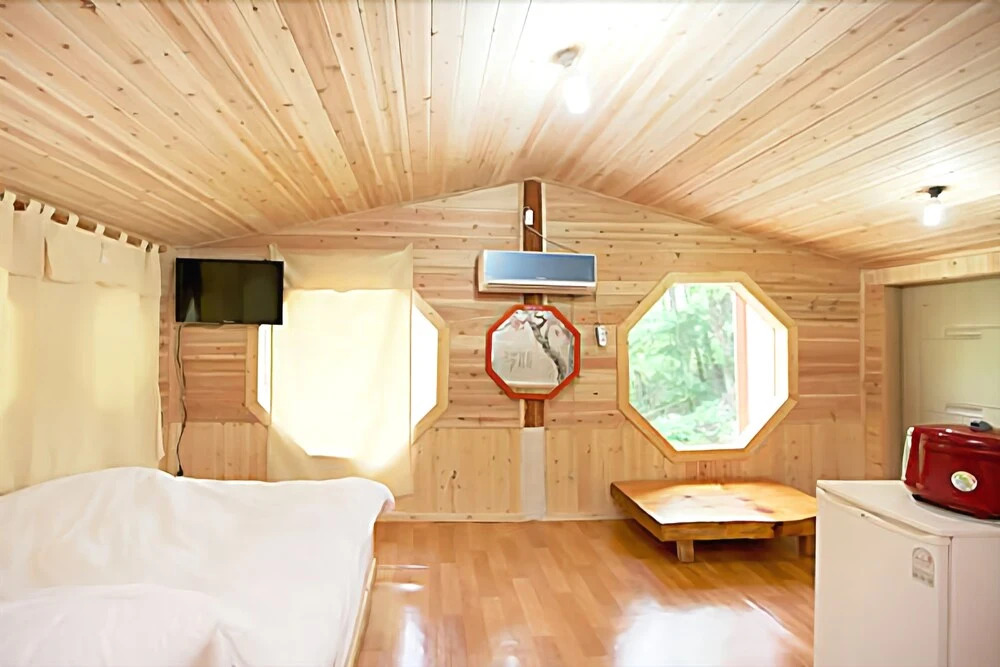 Yeongwol Muksan Guan Pension