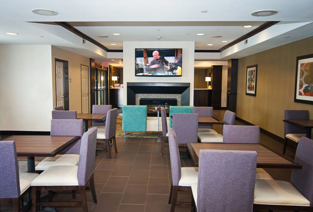 Holiday Inn Express Hotel & Suites Wichita Northeast by IHG
