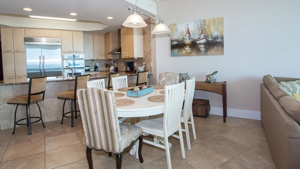 Luxurious Three Bedroom Unit - Unit Crd1011