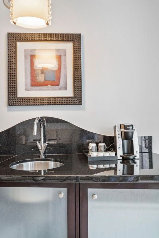 Junior Suite 2 At Sorrento Residences- Miami Beach 1 Bedroom Home by RedAwning