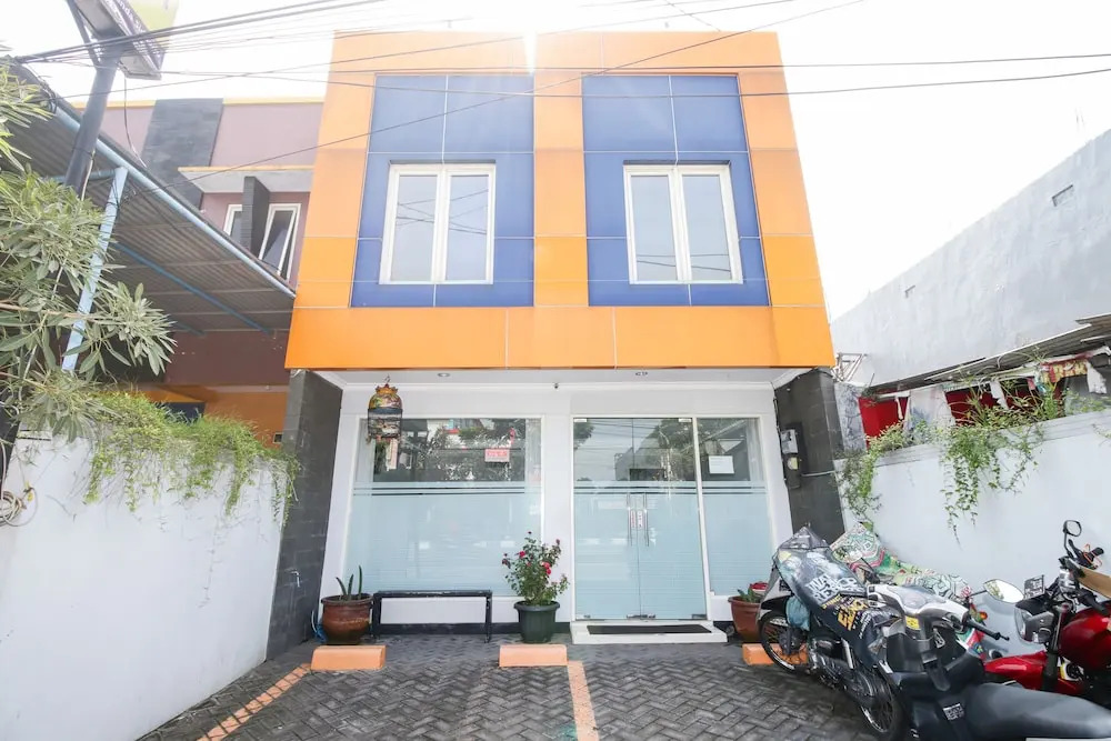 Airy Eco Syariah Bandara Juanda Letjen Wahono Sidoarjo