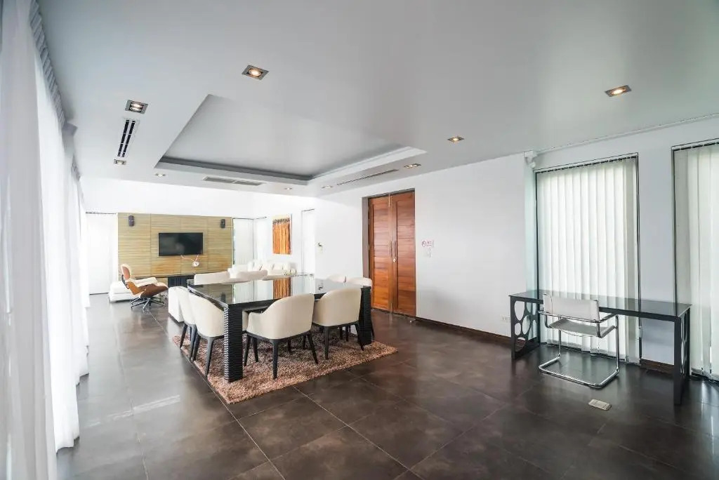 Diamond VIP villas by Lofty