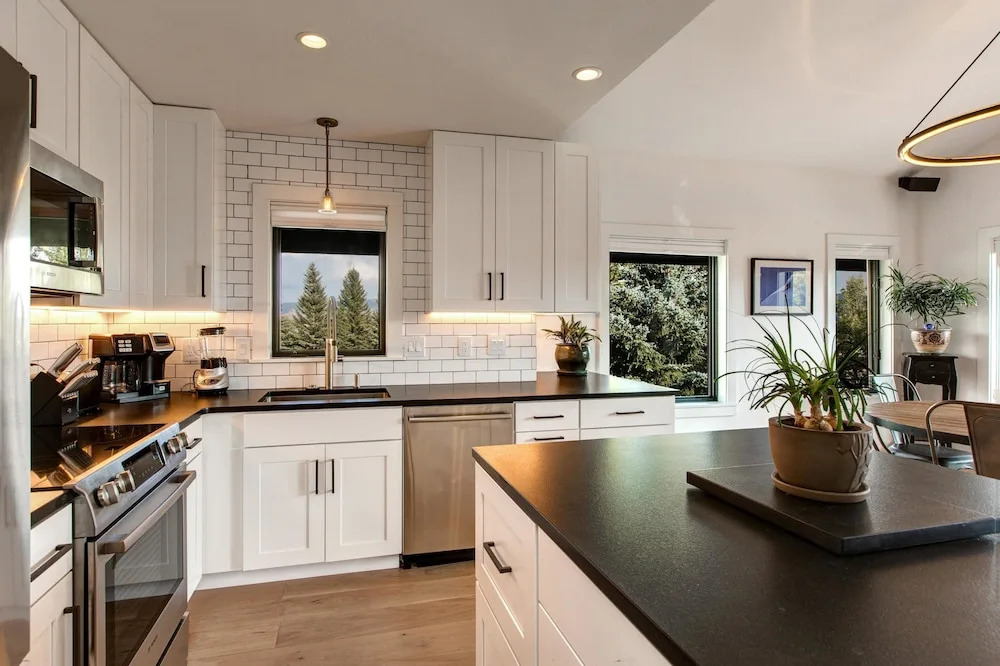 Abode at Rendezvous Retreat Home