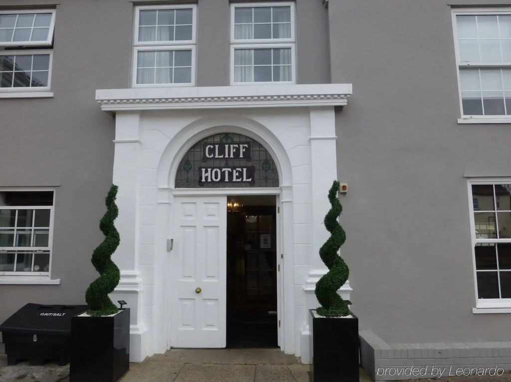 Cliff Hotel