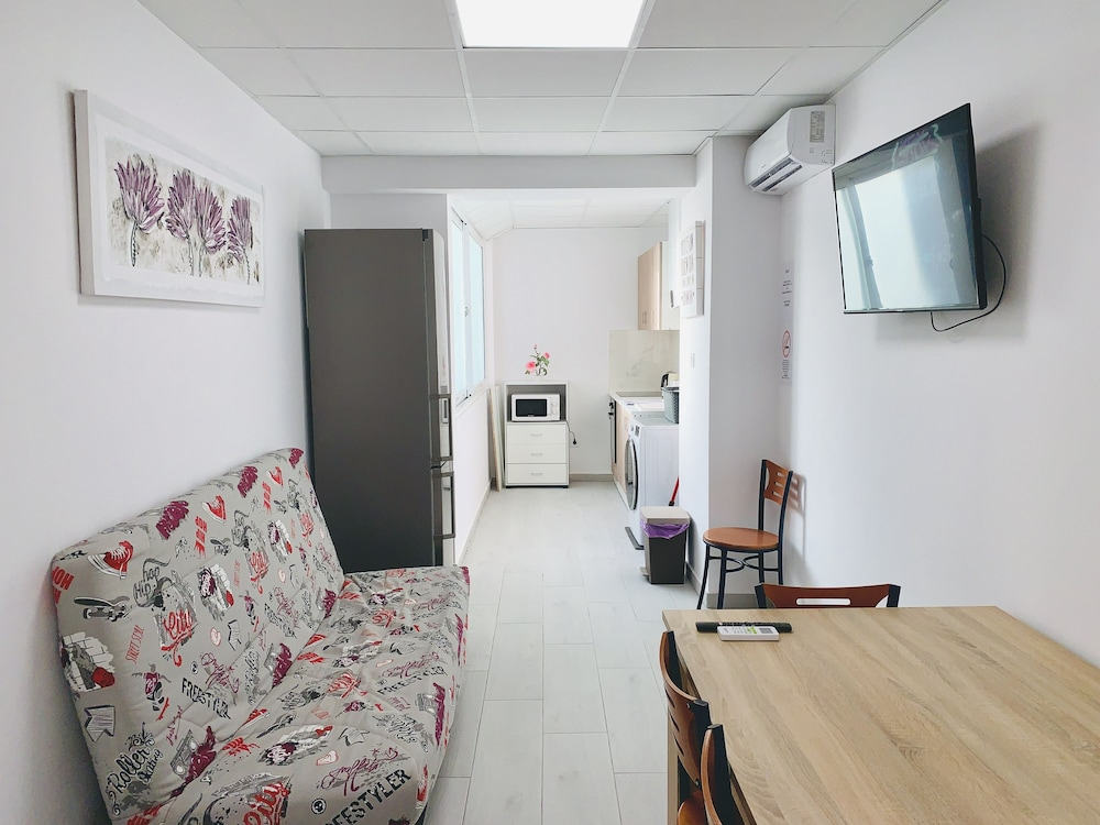 Modern Apartment In Center Of Novelda