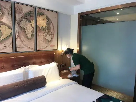 James Joyce Coffetel Hotel (Kunming Railway Station Huancheng South Road Subway Station)