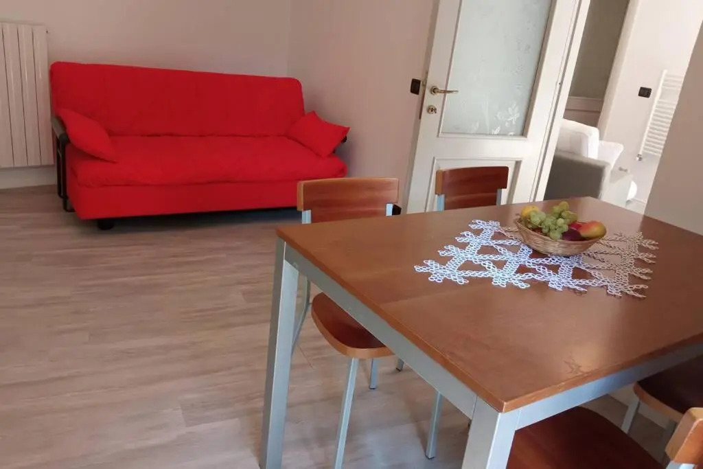 Entire flat, independent entrance, 20 mins to BGY - Bergamo Milan airport