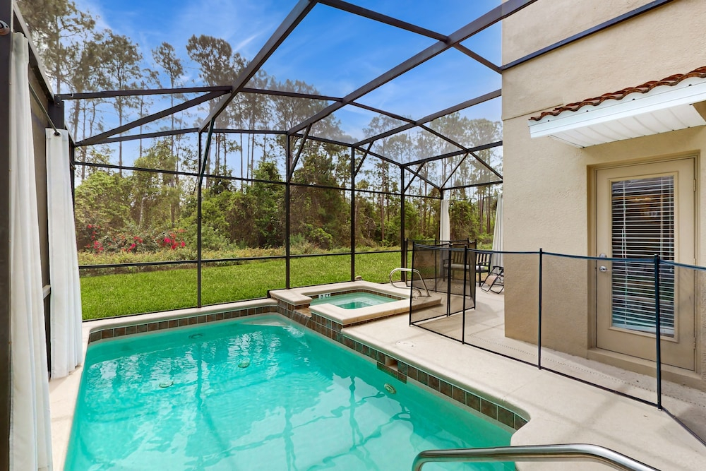 Dog-friendly Home With Private Pool, High-speed Wifi, Central AC, & Washer/dryer