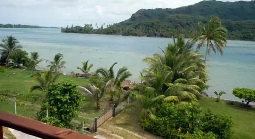 Huahine Location