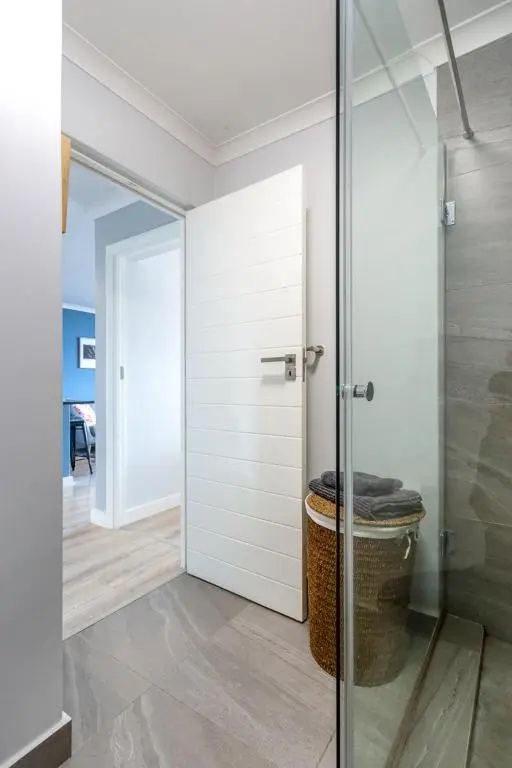 Tranquil, Spacious, Quiet Trendy with a View