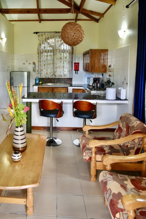 La Petite Maison and Sea Splash