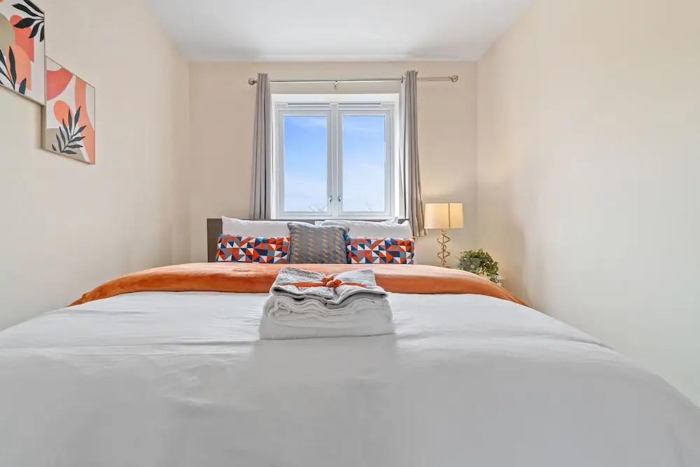 3 Bed - Sleeps 7 - Hot-tub - Free Parking