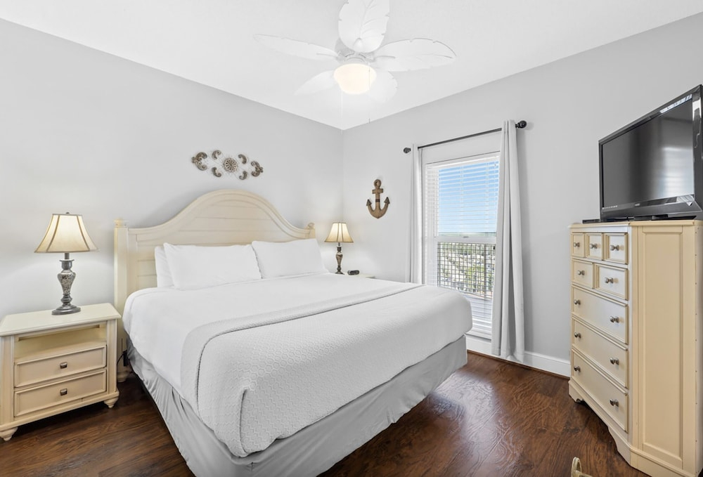 Majestic Beach Towers 1-1510