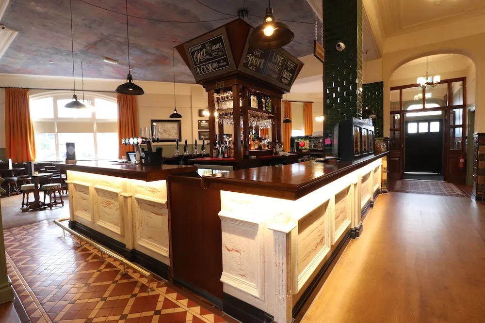 The Bridge Inn Hotel