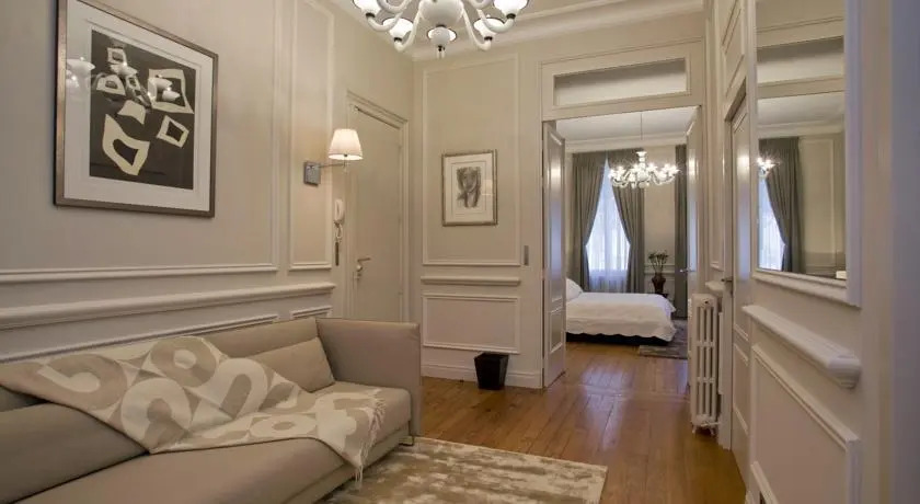 Le 76 Avenue