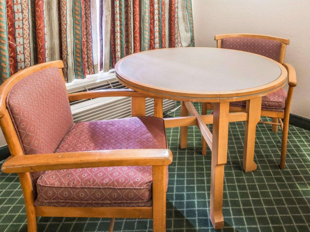 Econo Lodge Pooler - Savannah I-95