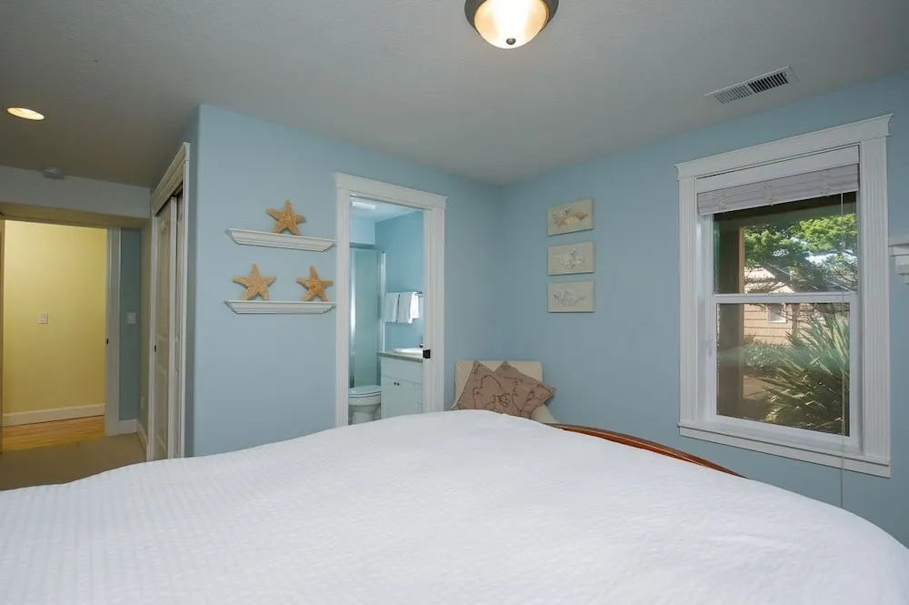 Salty Dog 4 Bedroom Home