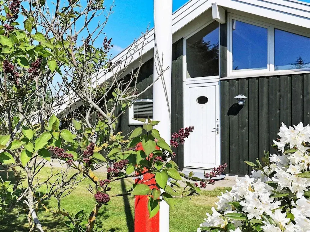 6 person holiday home in Sæby-By Traum