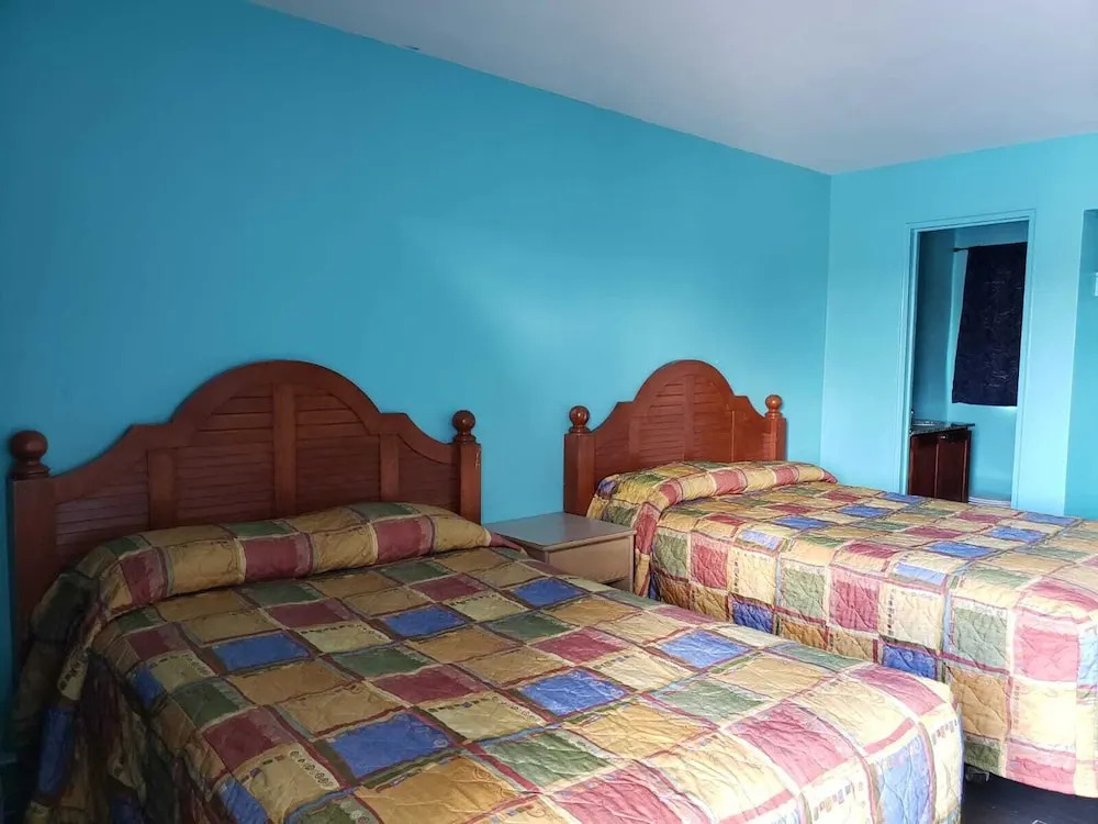Slumberland Motel