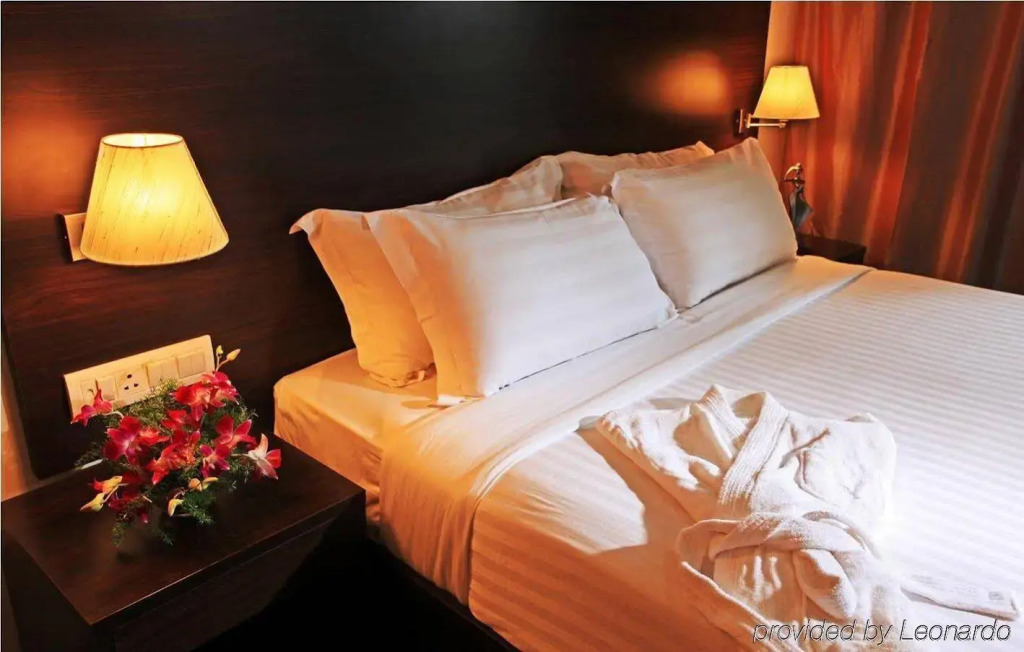 Le Royale Residency