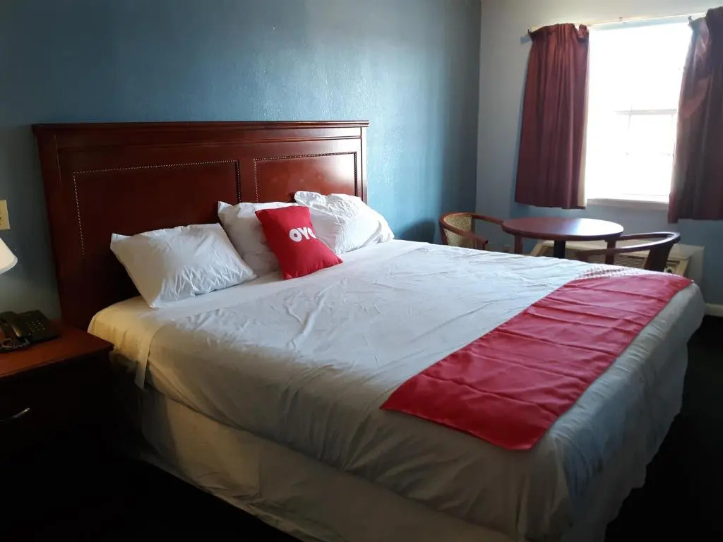 Luxury Inn & Suites