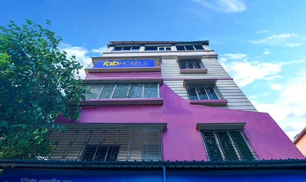 Fabexpress Sai City Inn