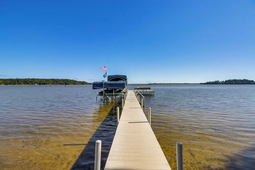 Waterfront Gull Lake w/ Dock: Family Friendly