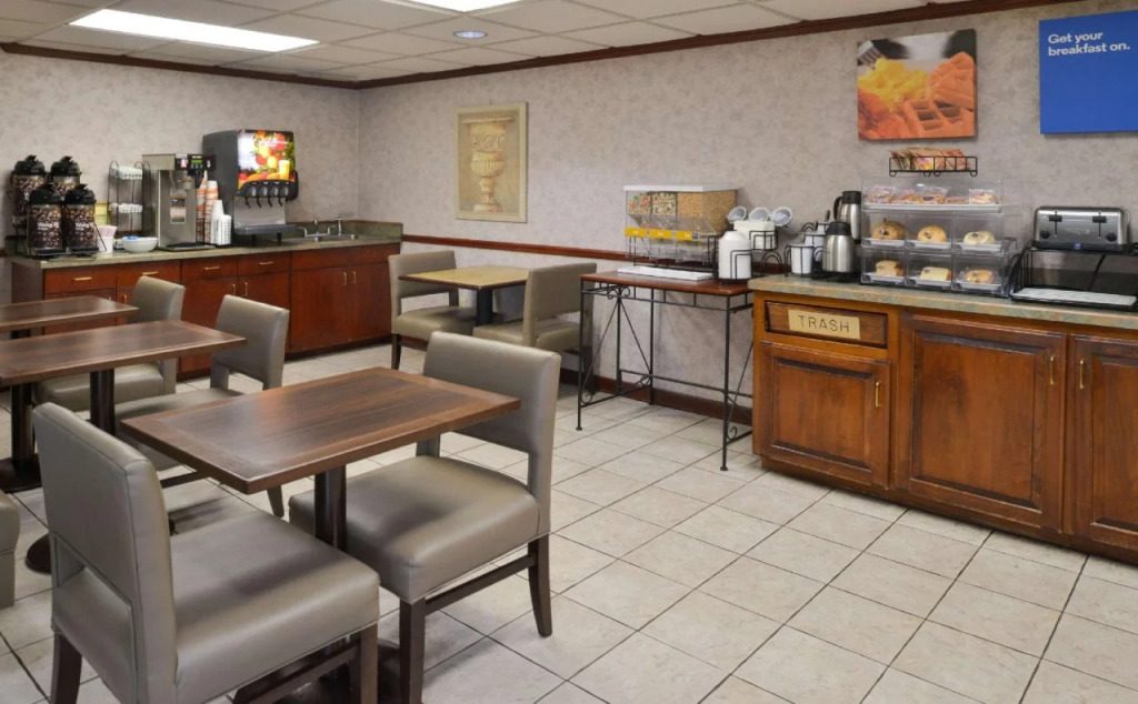 Comfort Inn Dickson