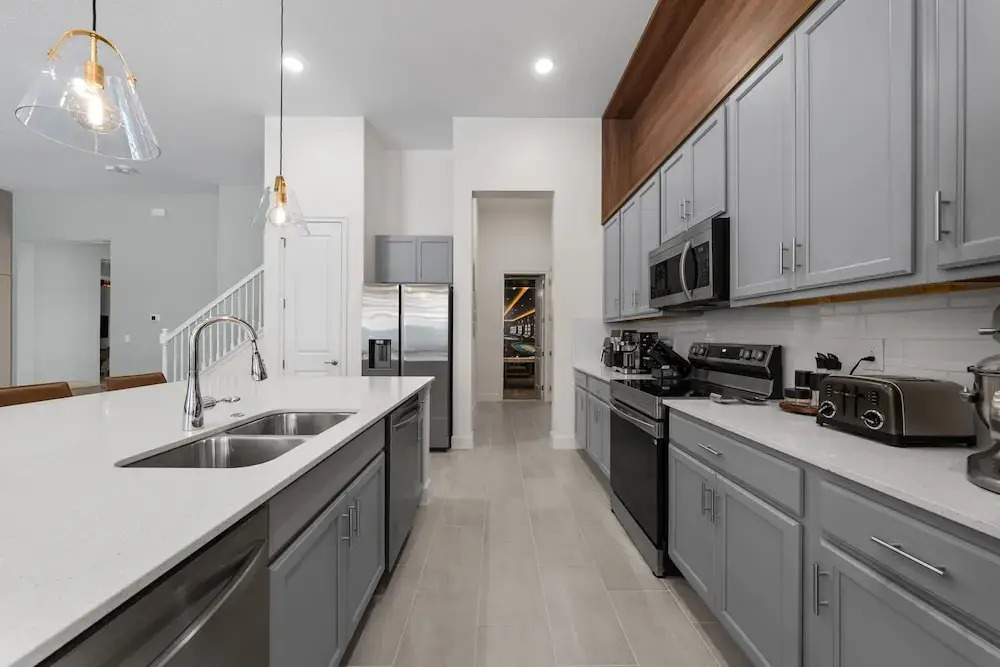 Brand New Modern State of the Art Home Sleeps 31
