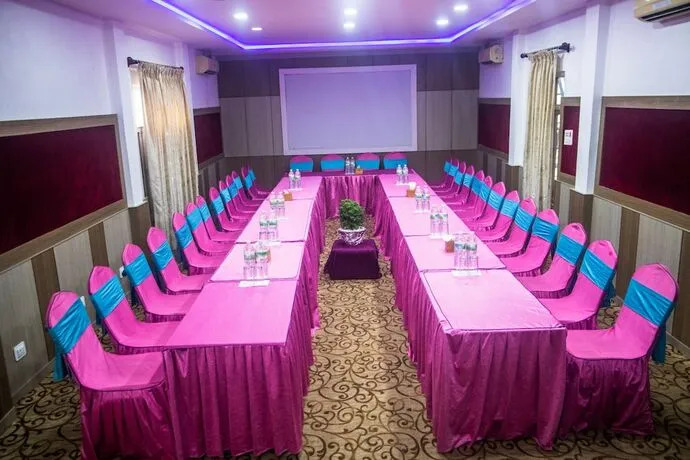 Gautam Hotel