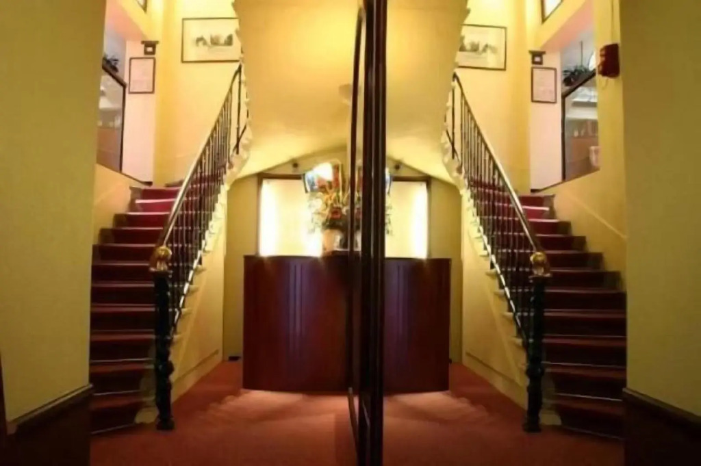 Hotel Elysée