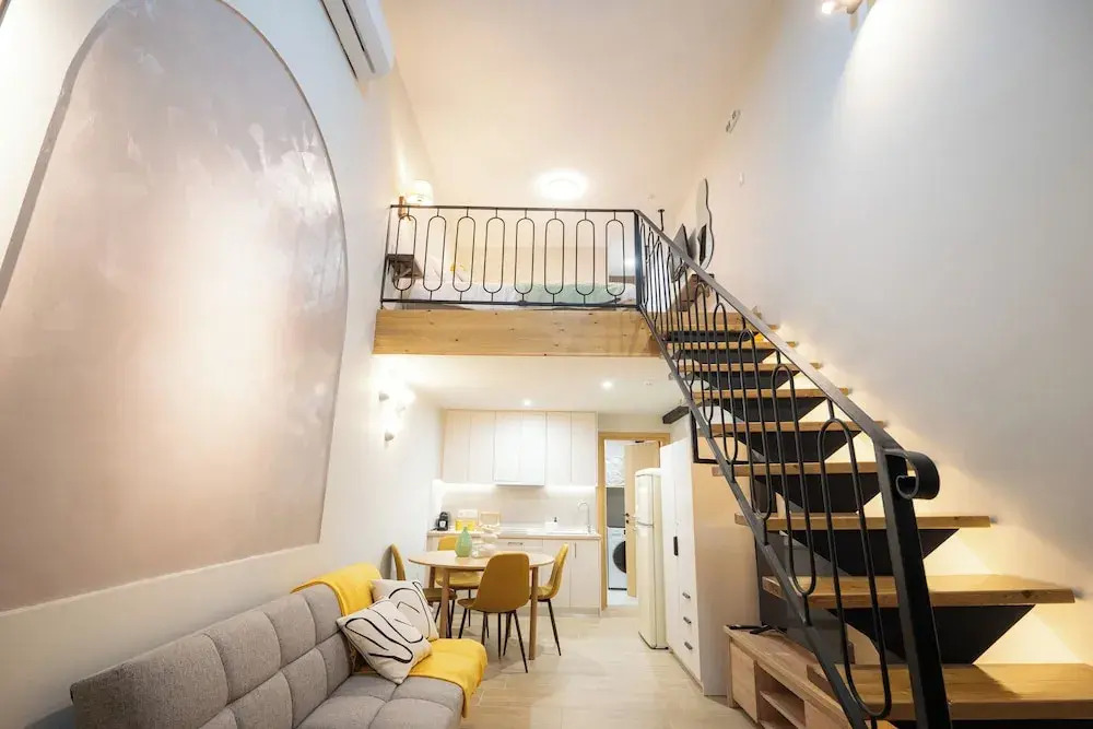 Vayas Residences - Agora