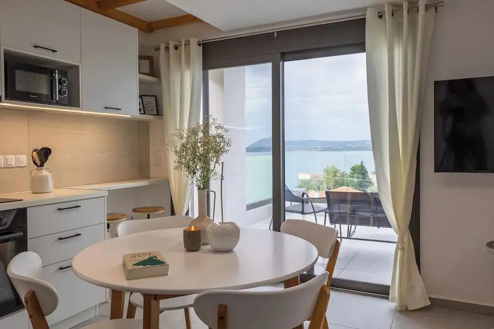 Phos Maisonettes Nikiana