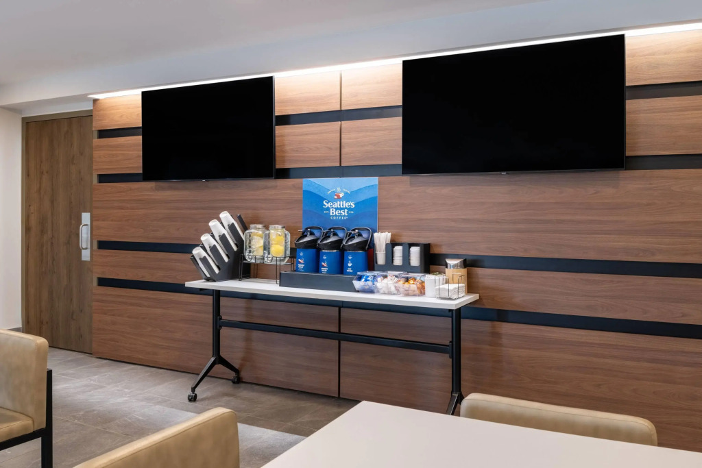 Wingate by Wyndham Geneva at SPIRE Academy