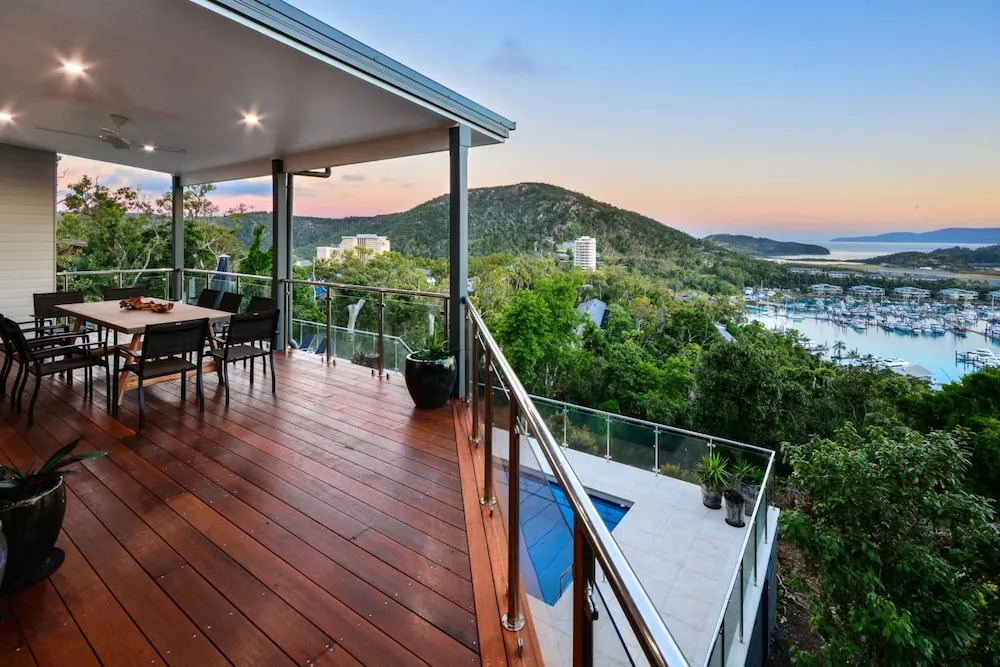 The Vue on Hamilton Island Deluxe Ocean View 4 Bedroom Refurbished Hou