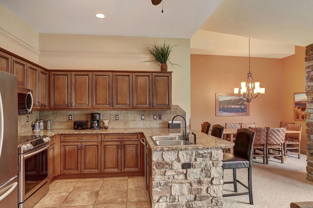 8912 The Springs 3 Bedroom Condo by RedAwning