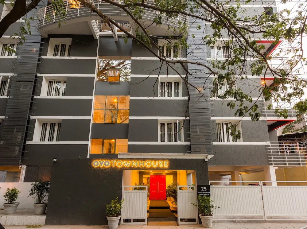 16 Squares Luxury Suites & Boutique Hotel